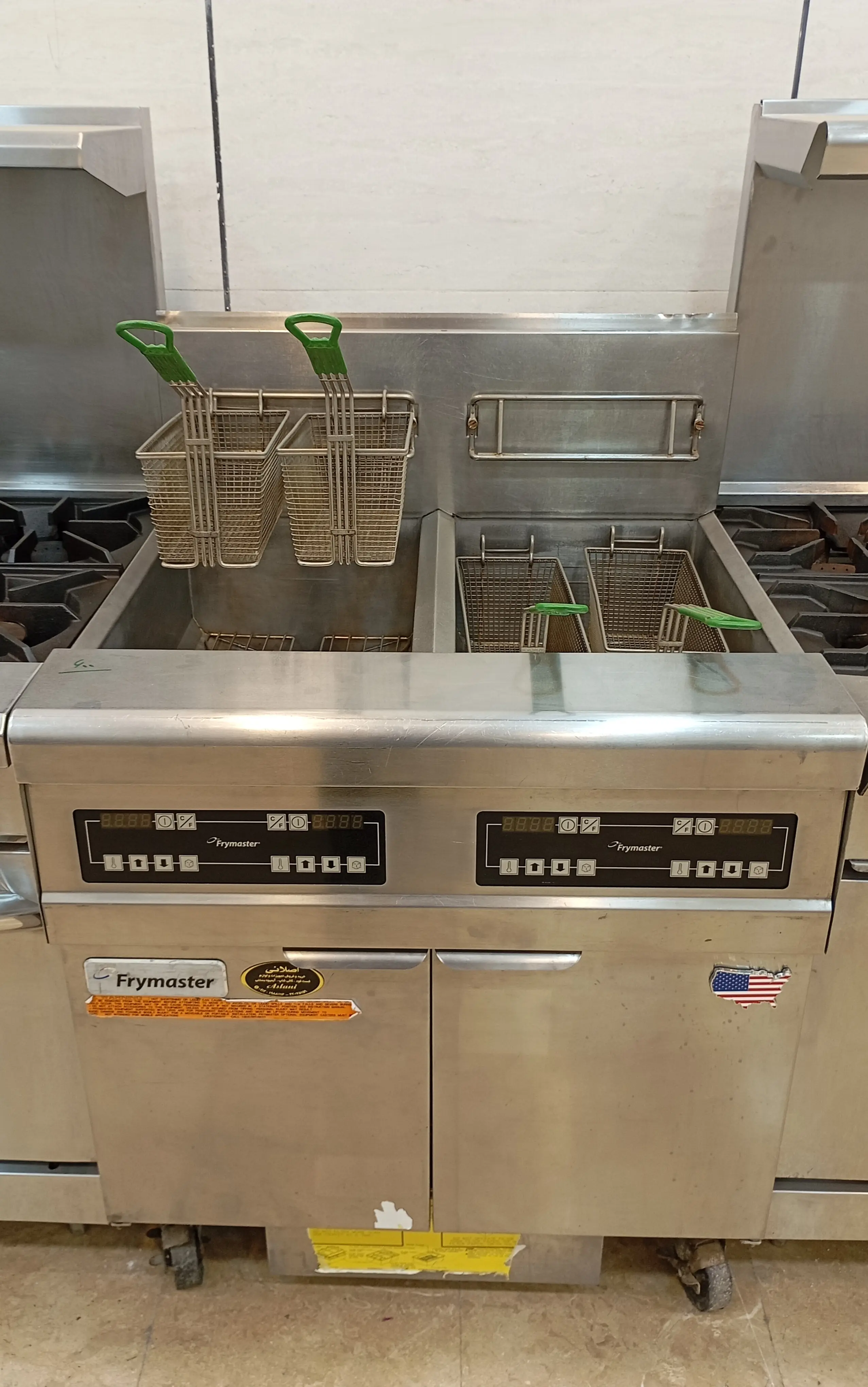 سرخ‌کن صنعتی دو لگنه فرای مستر (Frymaster) مدل دیجیتال - کارکرده