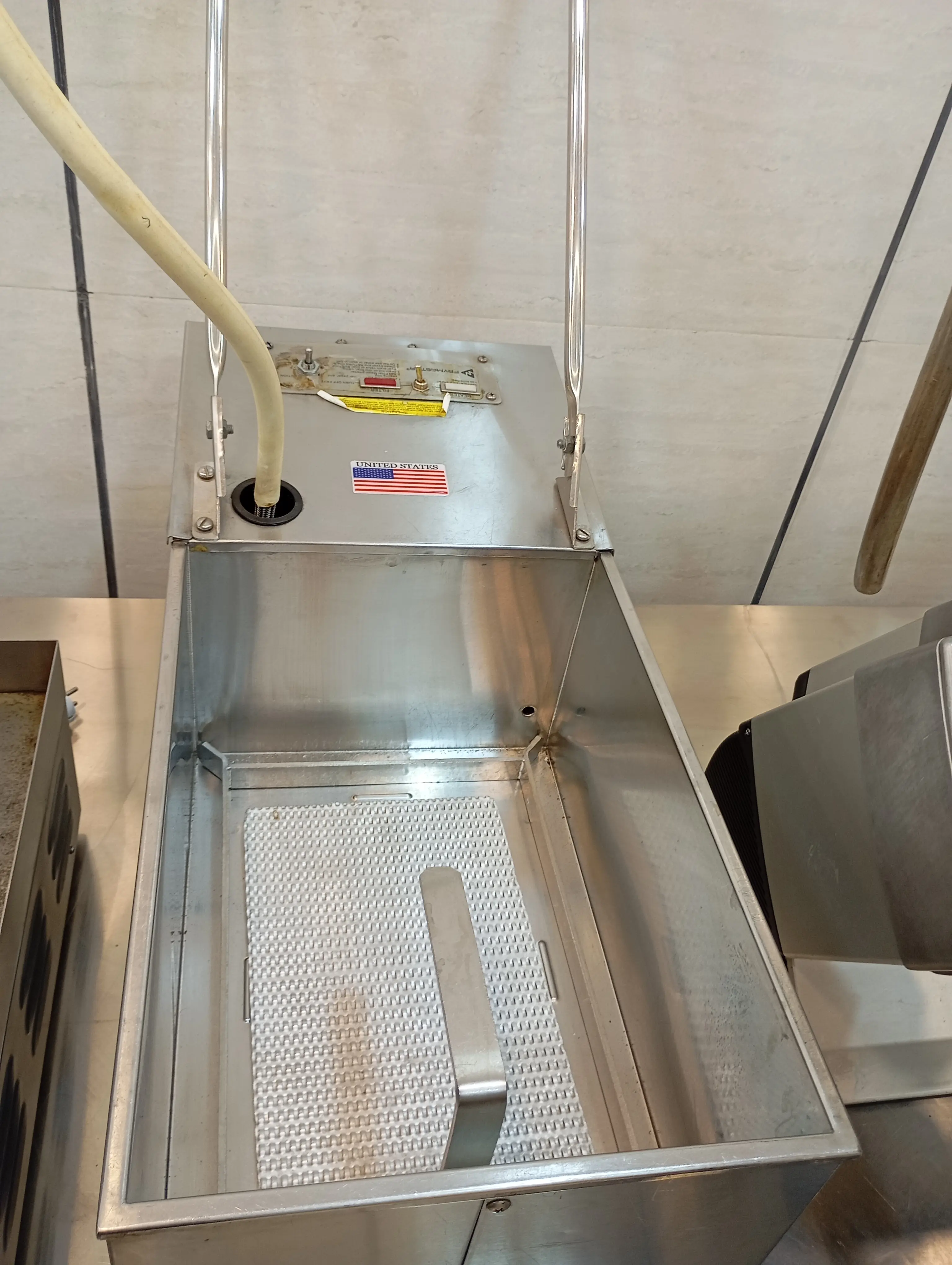 دستگاه تصفیه روغن فرای مستر (Frymaster) مدل پرتابل پمپ‌دار